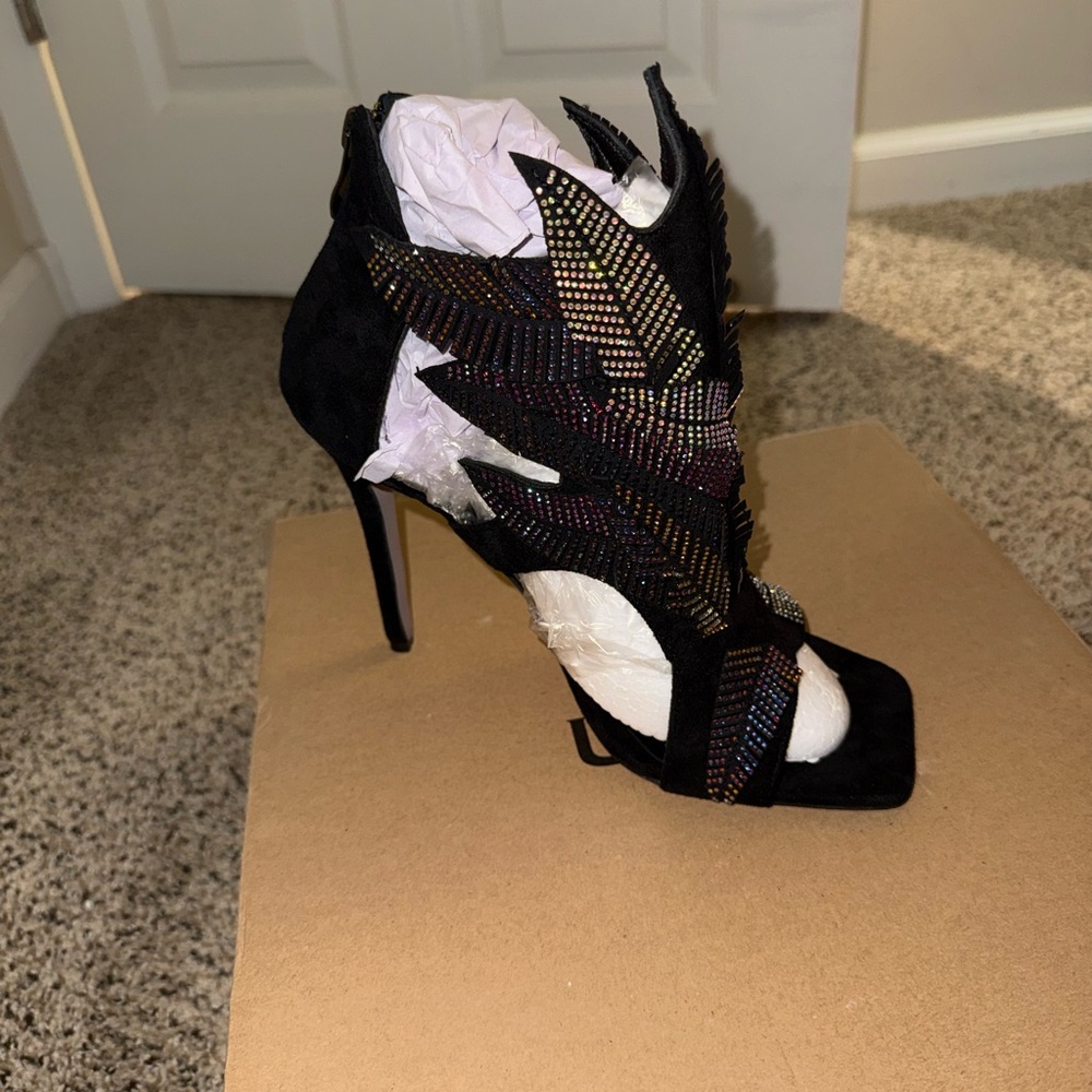 Elegant Black Stiletto Heels with Multicolor Accents